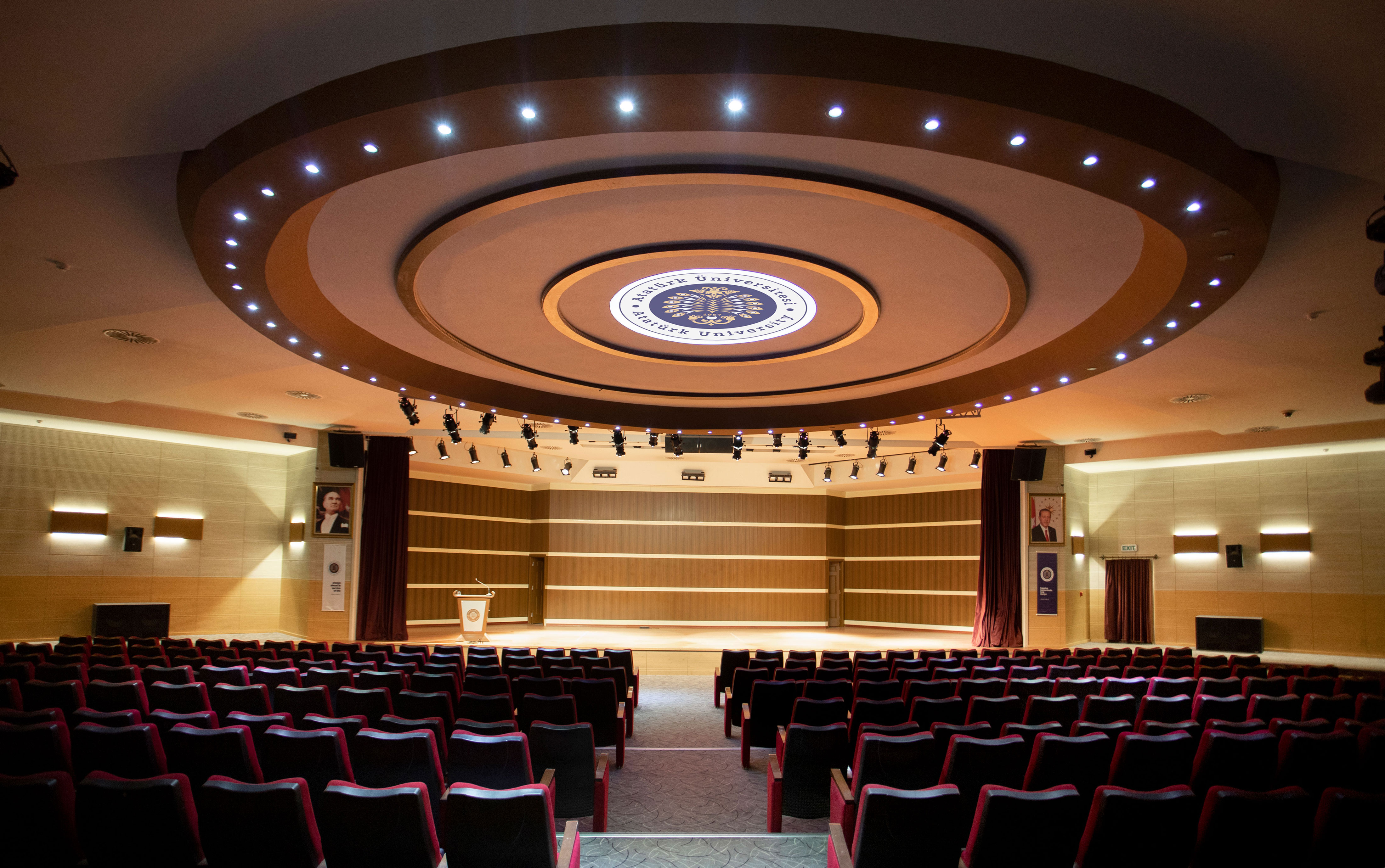 Nenehatun Kültür Merkezi Konferans Salonu-1